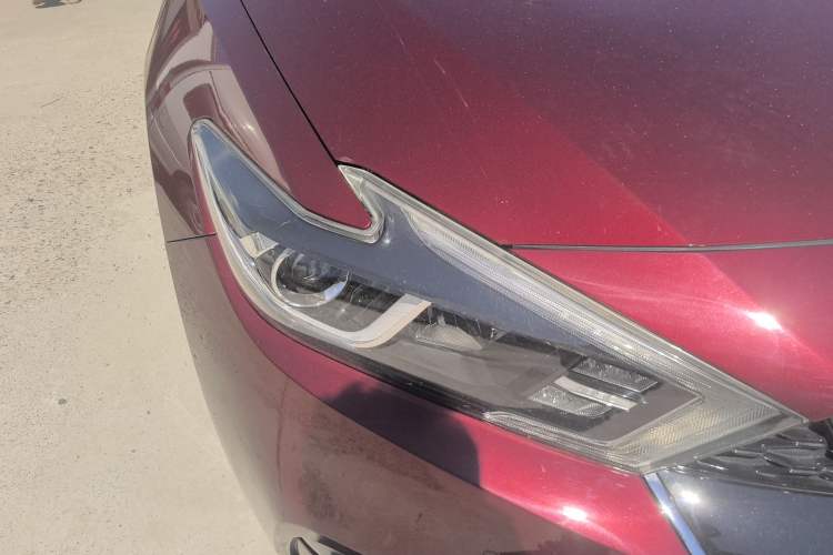 Used Nissan Maxima 2016 2.5L XL Luxury Edition Right Front Headlight