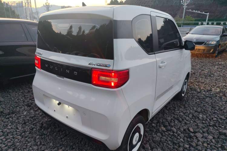 Used Wuling Hongguang MINIEV 2022 Macaron Fashion Model Lithium Iron Phosphate Rear Right 45 Deg