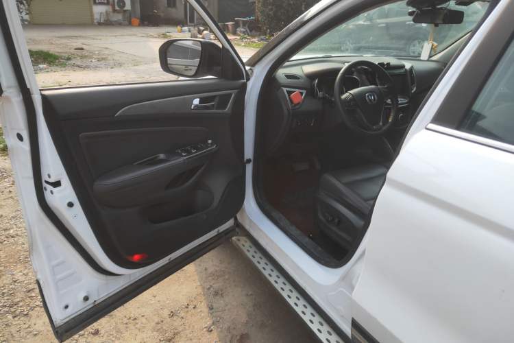 Used CHANGAN CS75 2017 Shangkui Edition 1.5T Automatic Sharp Model
