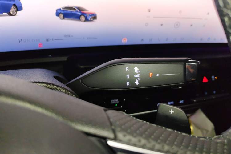 Used Buick LaCrosse 2024 Avia Edition Gear Lever