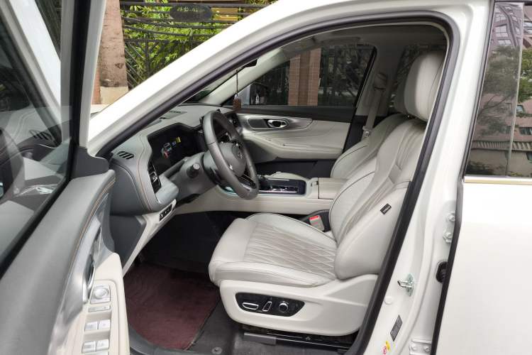 Used GAC Trumpchi GS8 2022 Flagship Series 2.0 TGDI Four-Wheel Drive Luxury Smart Connectivity Version (7 Seats) Left Front Seat