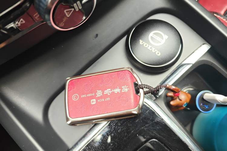 Used Volvo XC60 2023 B5 4x4 Smart Luxury Edition
