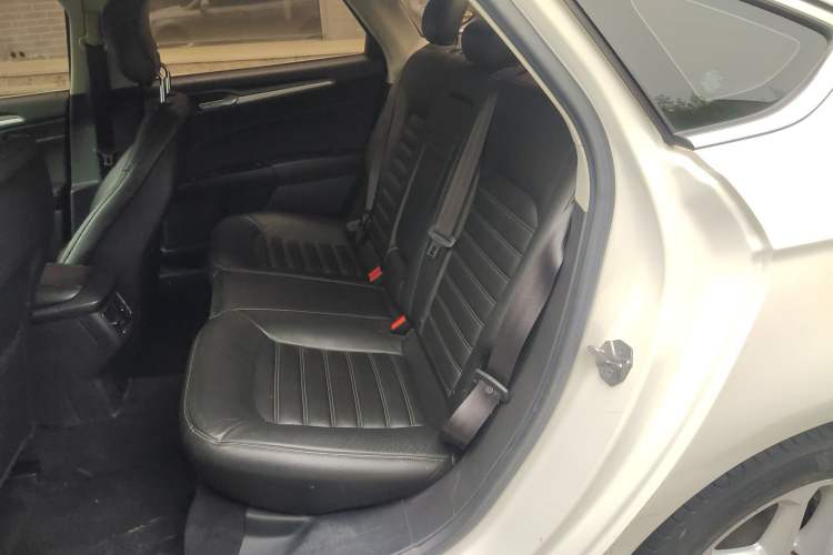 Used Ford Mondeo 2013 1.5L GTDi180 Fashion Edition Left Rear Seat
