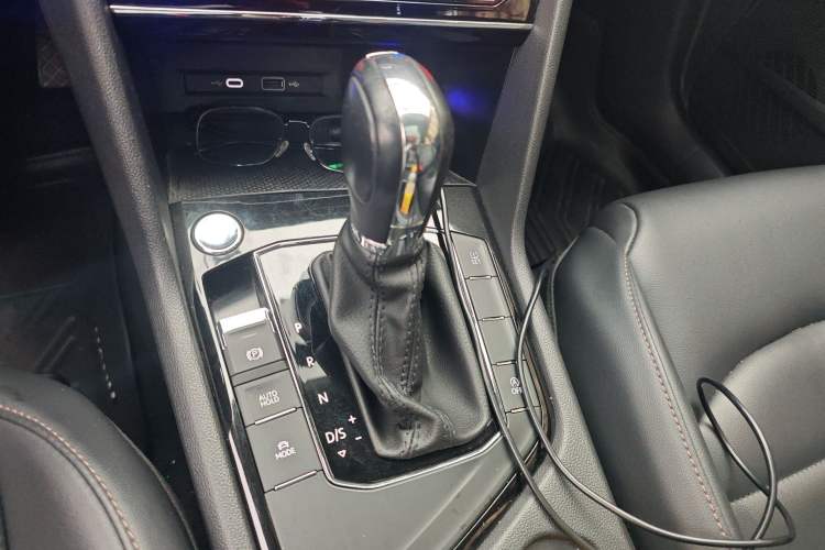 Used Volkswagen Tharu 2021 280TSI Two-Wheel-Drive Luxury Edition Gear Lever