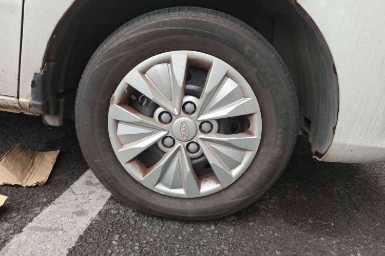 Used JAC Refine M3 2022 1.8L 7-seat Standard Edition
