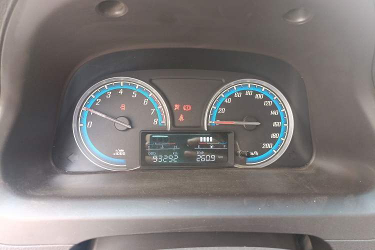 Used Baojun 730 2014 1.5L manual luxury trim 7 seats Instrument Cluster