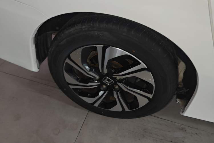 Used Honda Crider 2016 1.8L CVT Luxury Edition Right Rear Wheel Hub