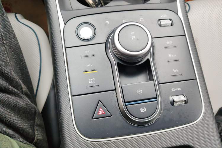 Used BYD Destroyer 05 2024 HONOR Edition DM-i 55KM Luxury Model Gear Lever