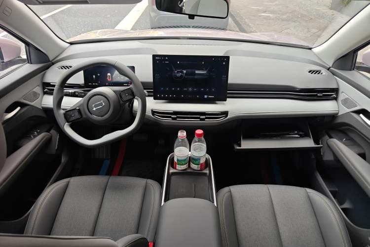 Used Bestune Yueyi 03 2025 565km Premium Edition
