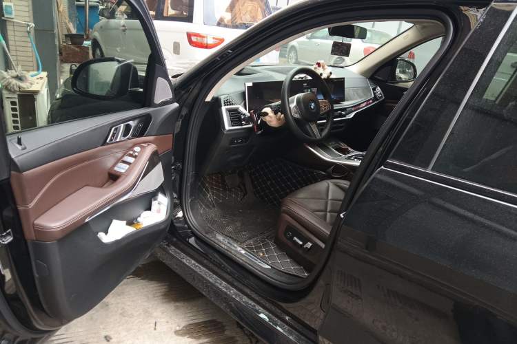 Used BMW X5 2023 xDrive 30Li Luxury M Sport Night Edition Package