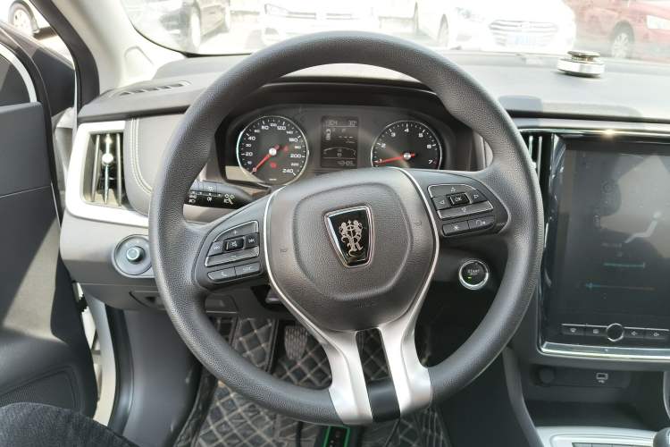 Used Roewe i6 2020 PLUS 1.6L Manual 4G Connect Glory Flagship Edition