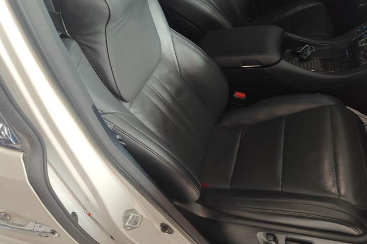 Used Toyota Alphard 2021 Dual-Engine 2.5L Prestige Edition
