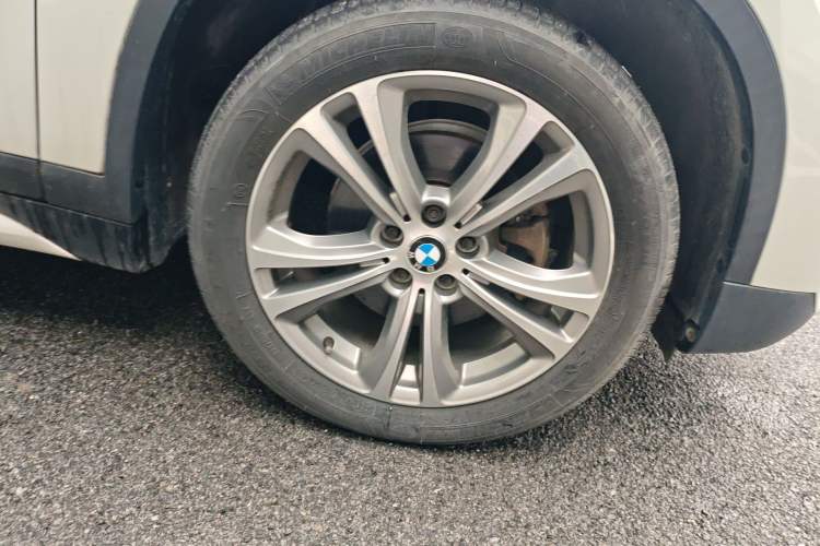 Used BMW X1 2018 sDrive18Li Luxury Model Right Front Wheel Hub