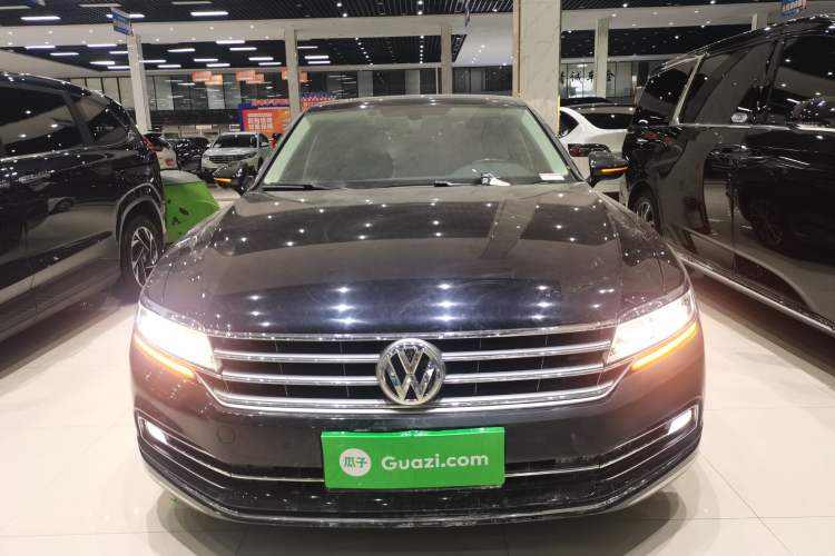 Used Volkswagen Phideon 2018 Revised Version 380TSI Two-Wheel Drive Business Edition
