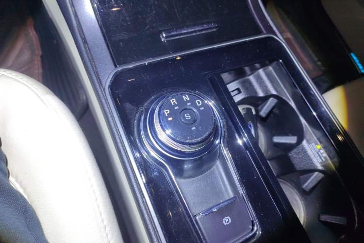 Used Ford Edge 2020 EcoBoost 245 Two-Wheel Drive Titanium 7-Seater
