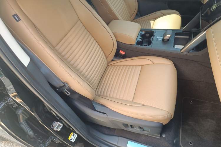 Used Land Rover Discovery Sport 2025 249 PS Explorer Special Edition