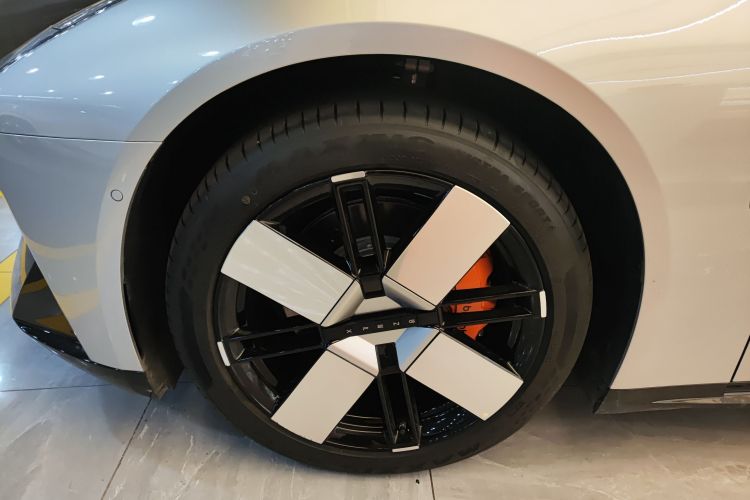 Used XPeng P7 2025 Model—750 All-Wheel-Drive High-Performance Ultra Exterior 4