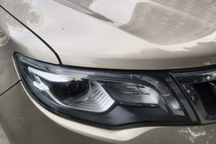 Used Geely Auto Emgrand X7 Sport 2016 1.8TD Automatic ZhiZun Version
