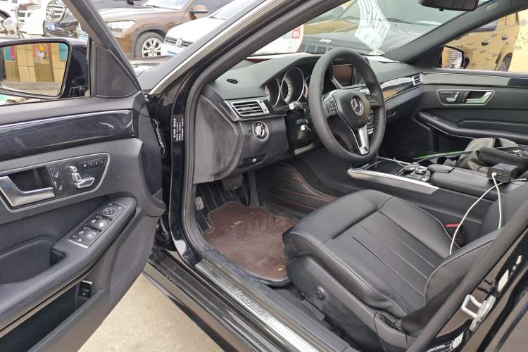 Used Mercedes-Benz E-Class 2015 Facelift E 200 L Sport Edition