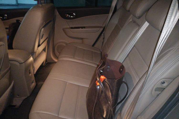 Used Renault Koleos 2012 2.5L 4x4 Comfort Edition with Navigation
