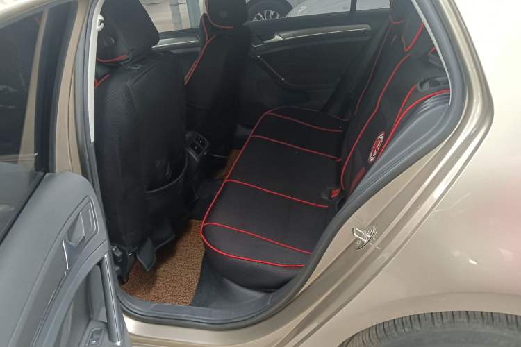 Used Volkswagen Golf 2016 1.6L Automatic Comfort Model Left Rear Seat