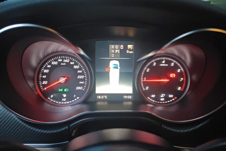 Used Mercedes-Benz V-Class 2018 V 260 AMG Sport Edition China V Emission Standard