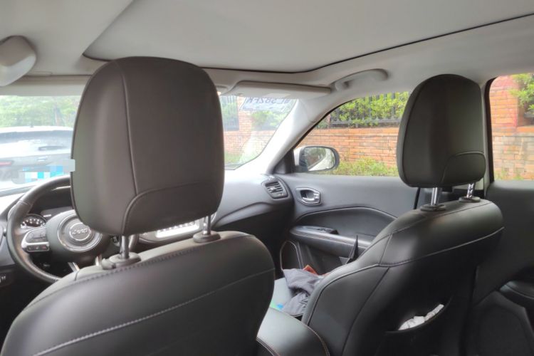 Used Jeep Compass 2017 200T Automatic Family Edition
