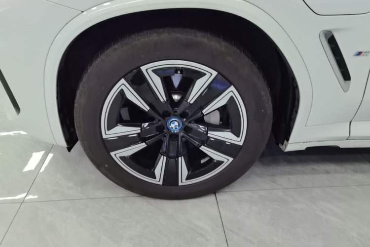 Used BMW iX3 2024 Leading Model Left Front Wheel Hub
