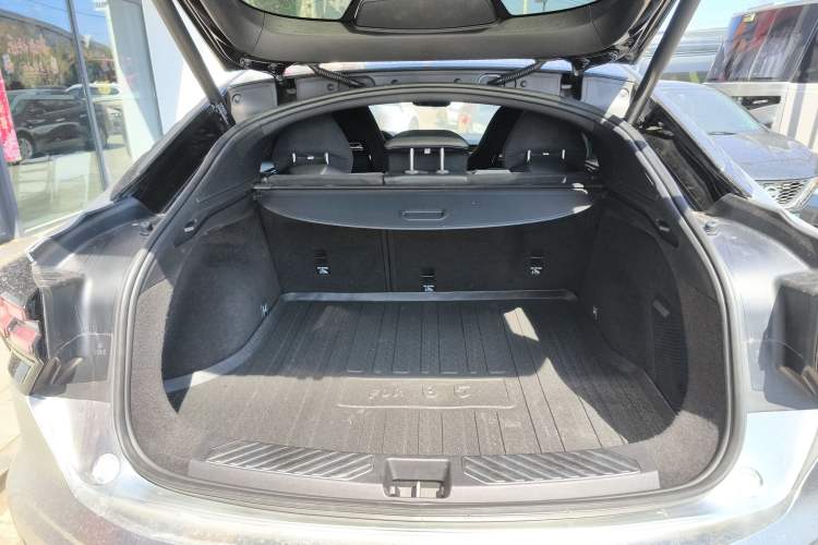 Used Lynk & Co 05 2020 2.0TD Four-Wheel Drive HypeHalo