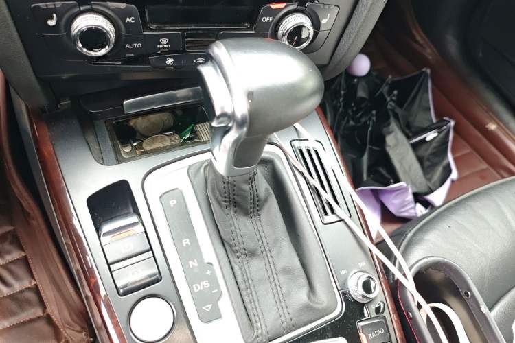 Used Audi A4L 2013 35 TFSI Automatic Technology Edition Gear Lever