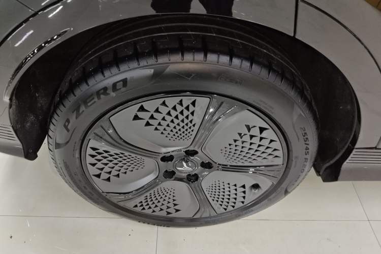 Used VOYAH COURAGE 2024 Four-Wheel Drive Global Edition