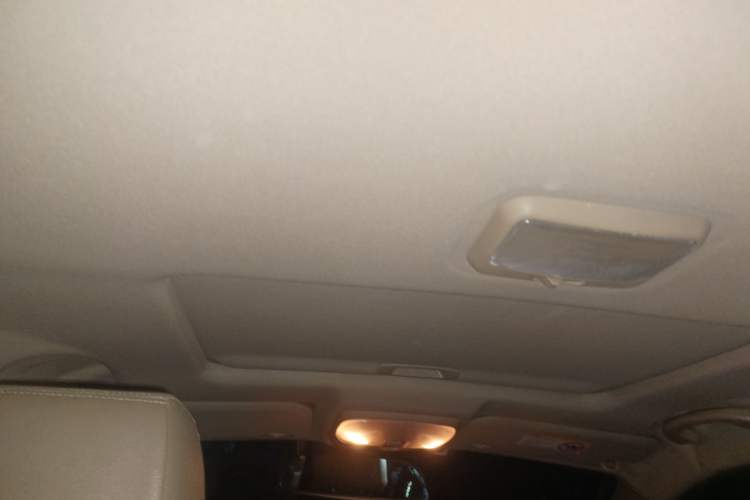 Used Haval H5 Classic 2012 European-style 2.0L Two-Wheel Drive Elite Model Headliner