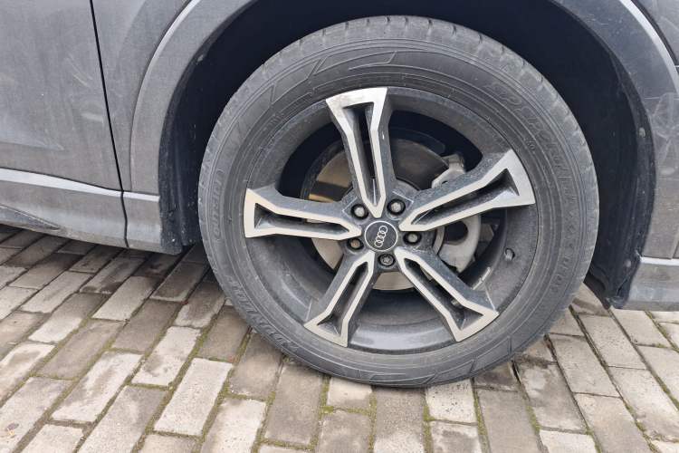 Used Audi Q3 2021 40 TFSI Fashion Dynamic Model
