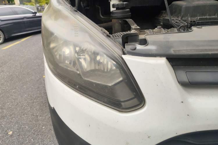 Used Ford Transit 2017 2.0T Gasoline Automatic Multi-Function Commercial Vehicle Mid-Drive Mid-Roof China V-standard