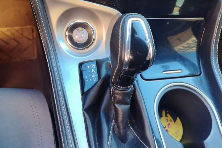 Used Nissan Maxima 2016 2.5L XV Ultimate Edition Gear Lever