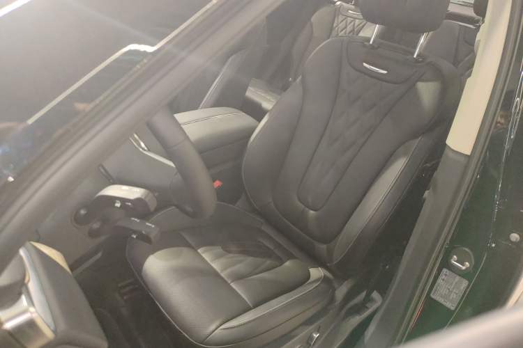 Used Hongqi HS7 2023 2.0T Automatic All-Wheel Drive Flagship Edition Six Seats