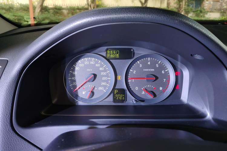 Used Volvo C30 2010 2.0 ZhiShang Version
