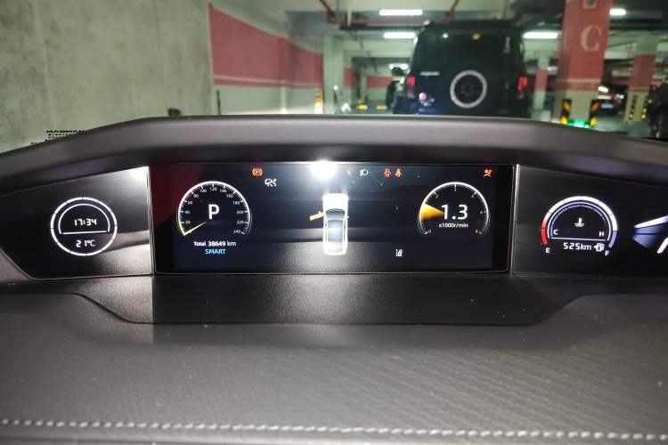 Used CHANGAN UNI-V 2022 1.5T Prestige Version Instrument Cluster