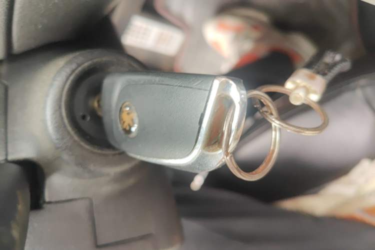 Used Peugeot 307 2012 Hatchback 1.6L Automatic Comfort Edition Vehicle Key