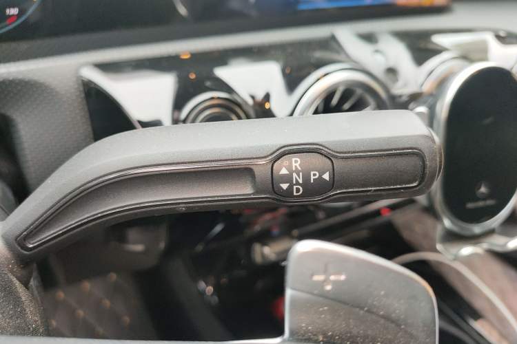 Used Mercedes-Benz A-Class 2020 Restyled A 200 L Sport Sedan Fashion Version Gear Lever