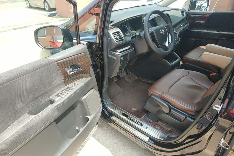 Used Honda Odyssey 2019 2.0L Rui·Comfort Edition Driver Seat