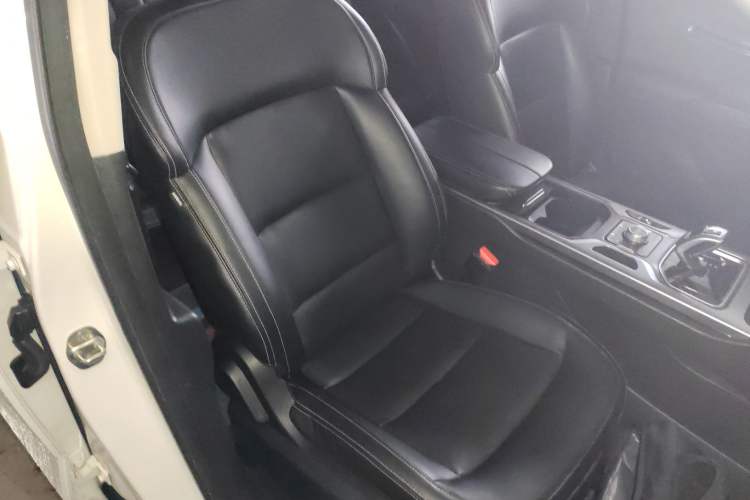 Used Geely Auto Haoyue 2020 1.8TD DCT Luxury Model 5 Seats Right Front Seat