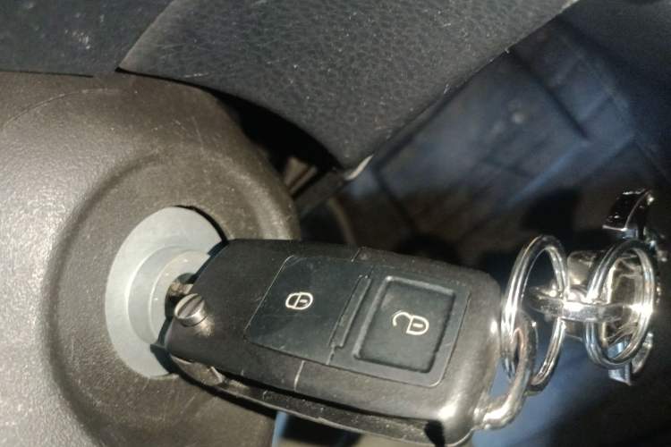 Used Toyota YARiS L Zhi Xuan 2015 1.5E Automatic Charm Edition