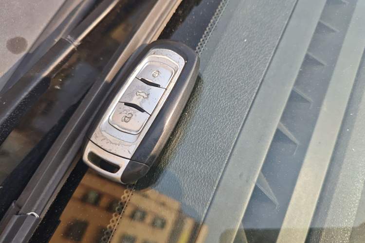 Used Geely Auto Emgrand 2014 Sedan 1.3T CVT Elite Model