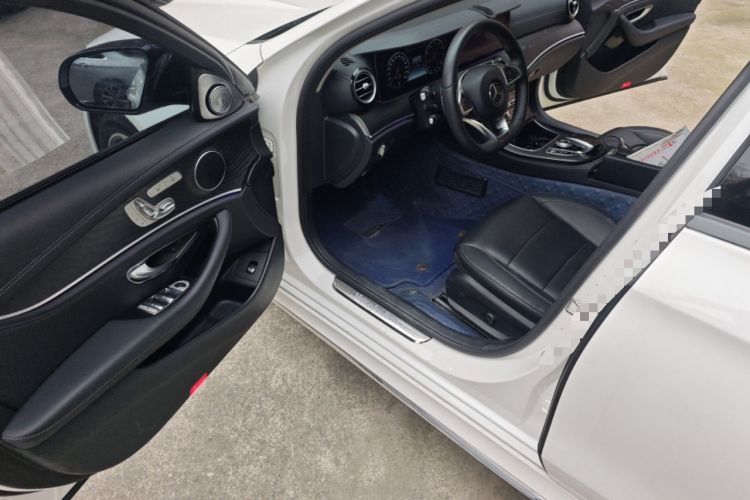 Used Mercedes-Benz E-Class 2017 E 300 L Sporty and Stylish Model
