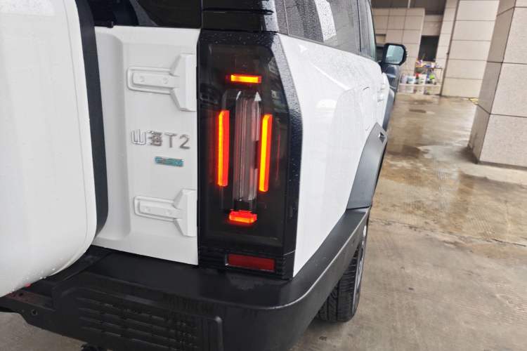 Used JETOUR Shanhai Traveler C-DM 2025 206km XWD Conquer Extended Version 7 Seats
