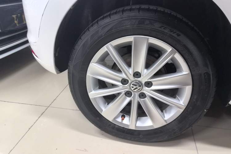 Used Volkswagen Polo 2014 1.6L Automatic Comfort Edition
