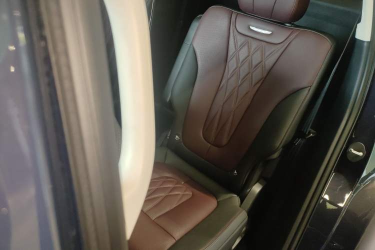 Used Hongqi HS7 2023 2.0T Automatic All-Wheel-Drive Flagship Edition Six Seats
