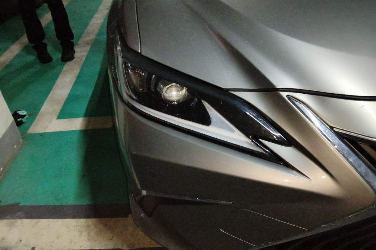 Used Lexus ES 2020 200 Excellence Edition Right Front Headlight