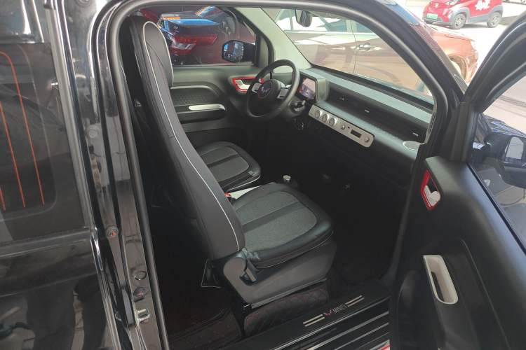 Used Wuling Hongguang MINIEV 2022 GAMEBOY 200km Gaming Edition with Lithium Iron Phosphate Right Front Seat